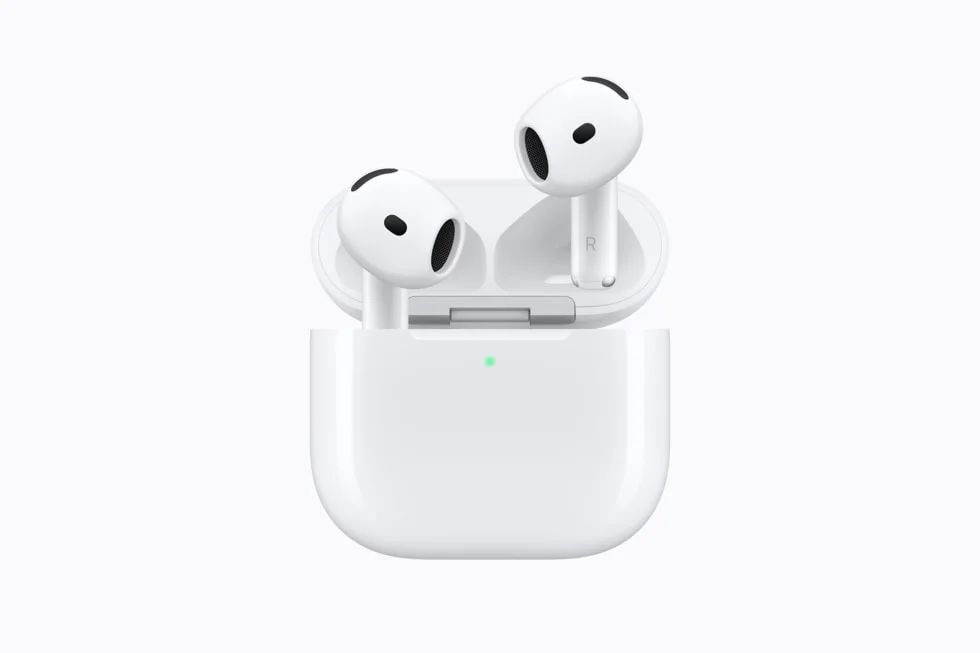 AirPods 5 and their charging case