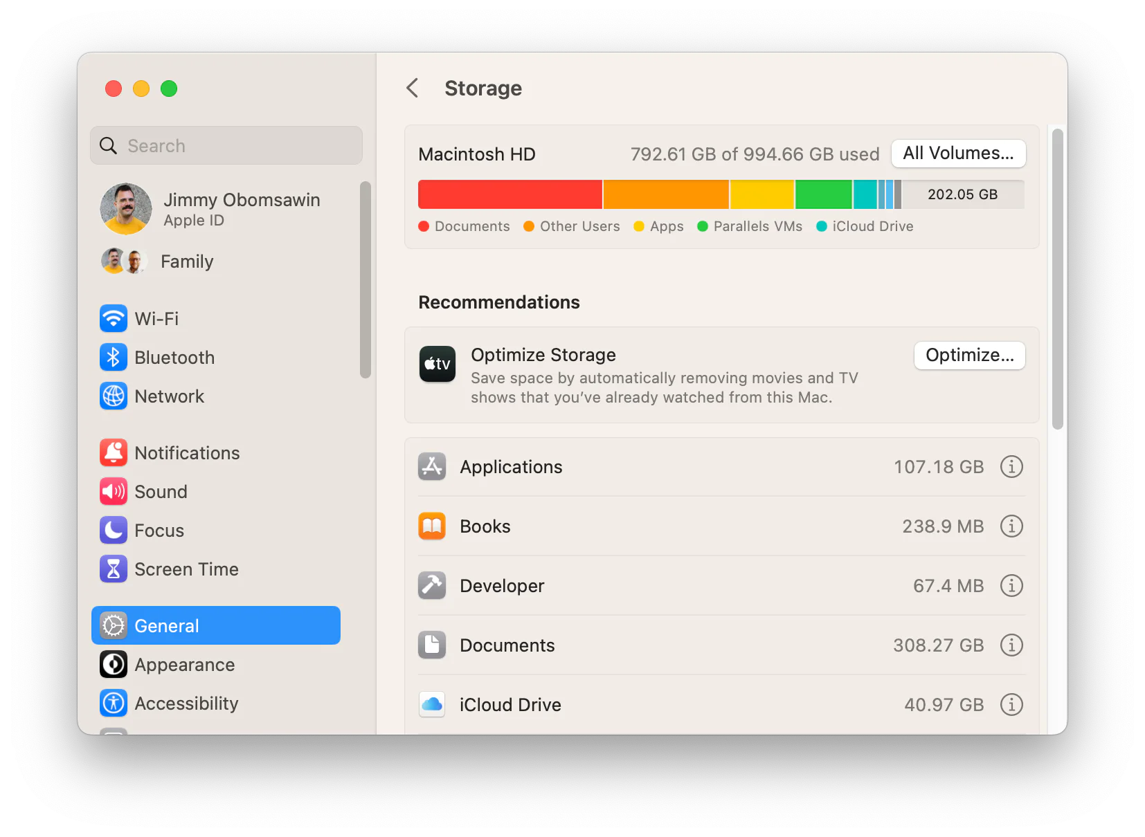 macOS 13 System Settings showing storage usage of 792 GB