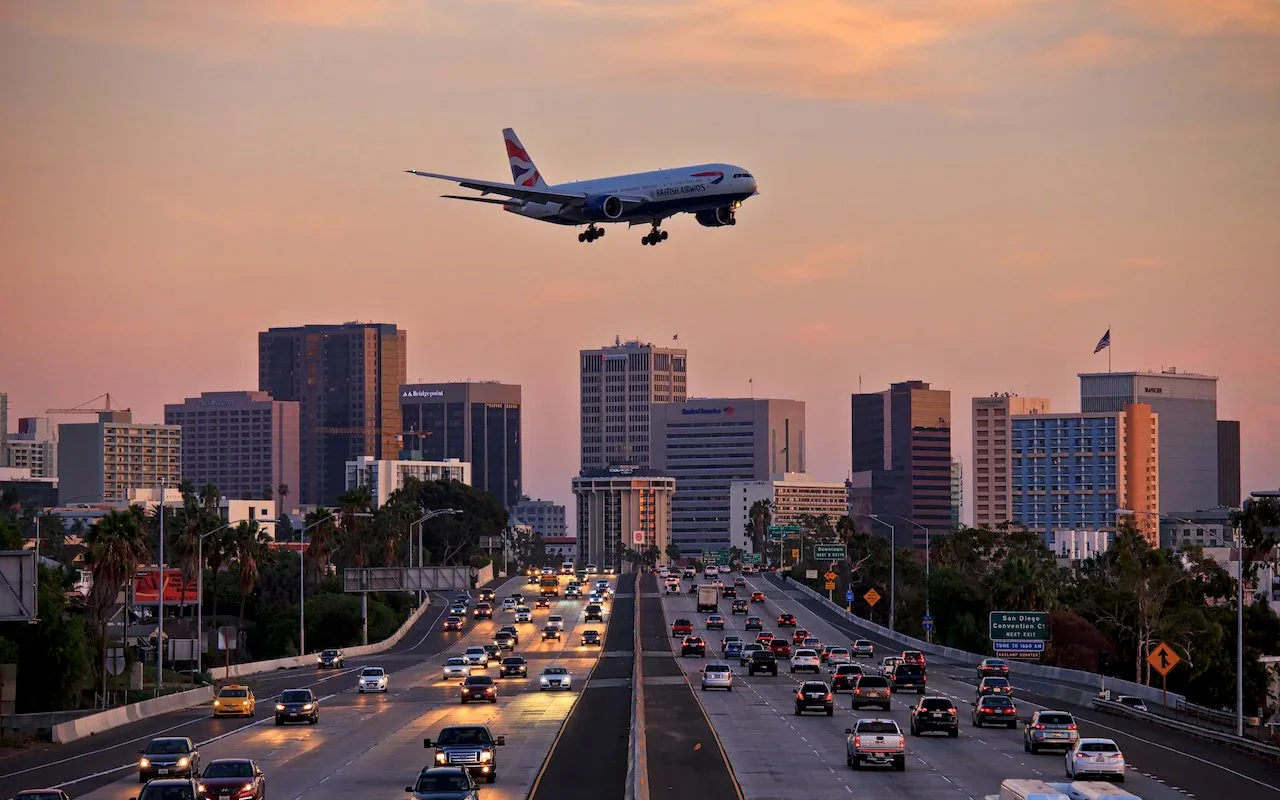 Text flight numbers to people youre visiting so they can t