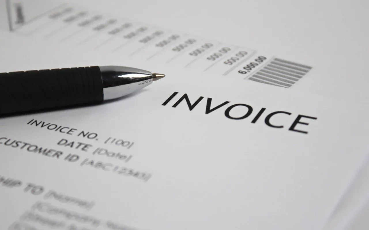 screenshot showing INVOICE INVOICE NO. (1001 DATE (Date)