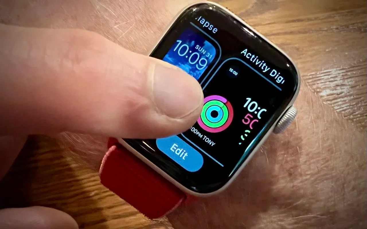 Apple Watch screenshot showing lapse SUN 31 Activity Digi